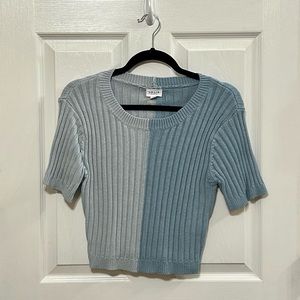 Two toned cropped sweater